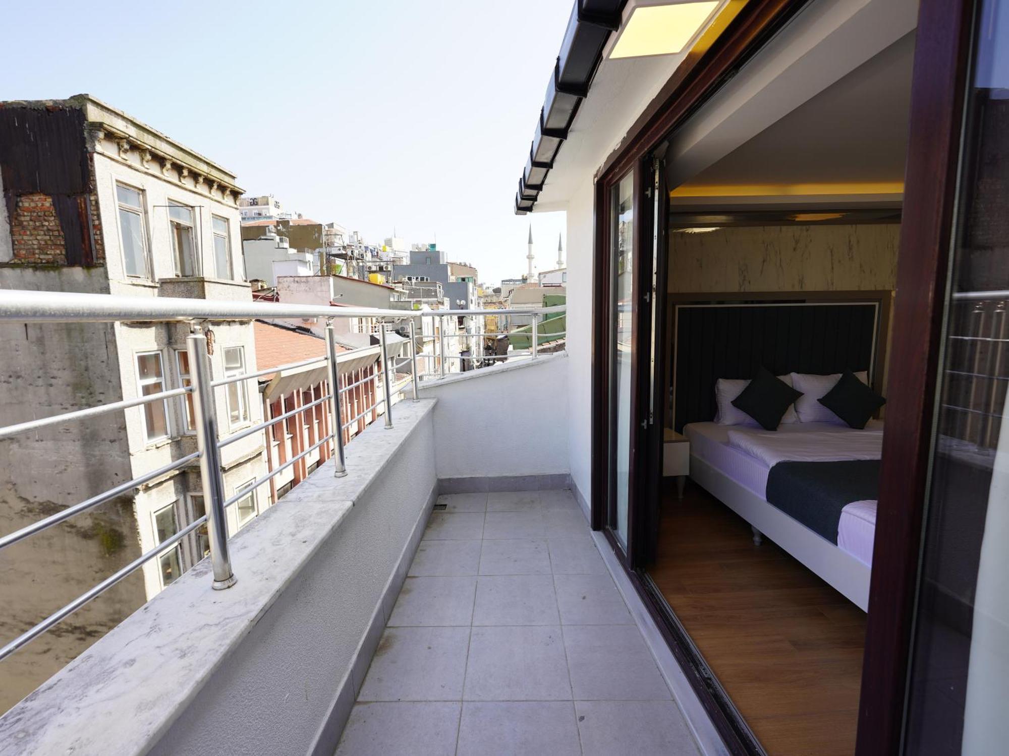 Gazelle Hotel