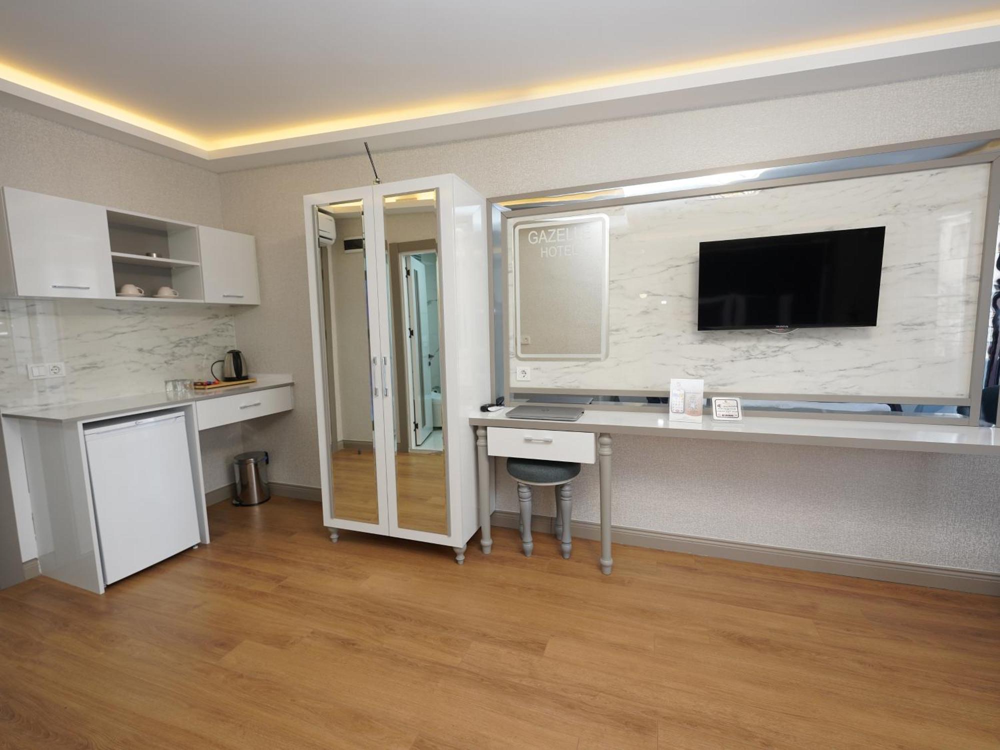 Gazelle Hotel